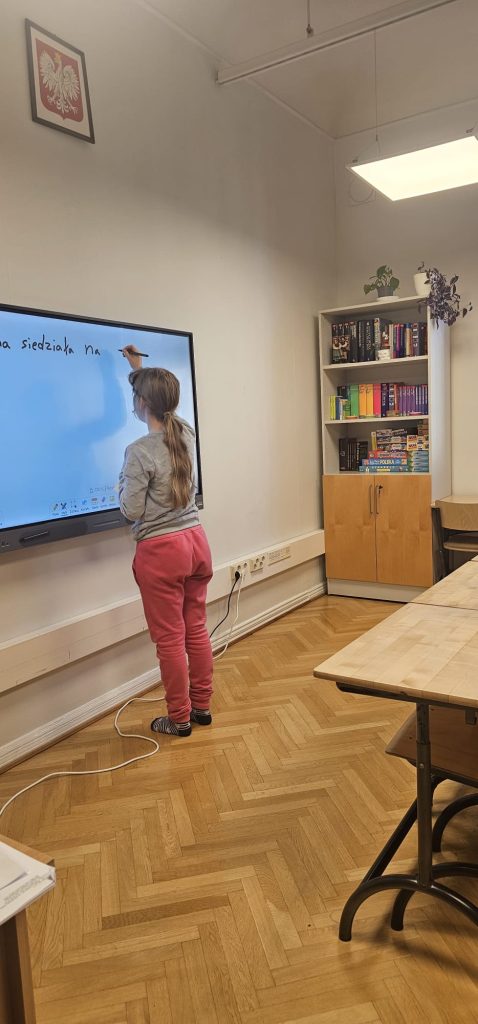 Klasa piąta utrwala przymiotnik