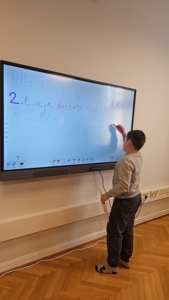 Dzień Kobiet, wiewiórki i rycerskie turnieje